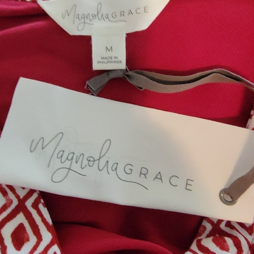 Magnolia Grace red printed collar top - Picture 4 of 5